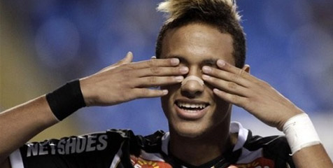 Hattrick Neymar Bawa Santos Gunduli Internacional