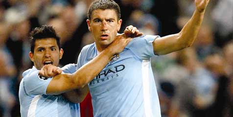 Guardiola Incar 3 Pemain Manchester City