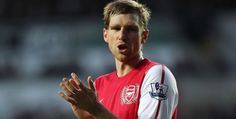Wenger: Musim Sudah Berakhir Untuk Mertesacker