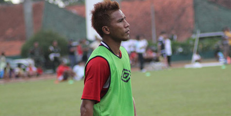 Along Resmi Gabung Persib Bandung Along Resmi Gabung Persib Bandung