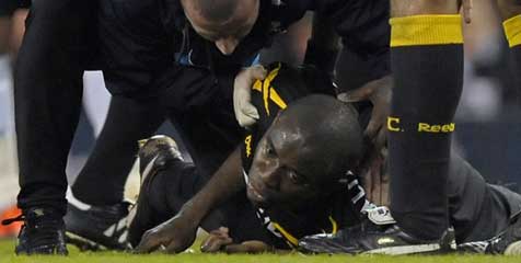 Muamba Kritis, Bolton Mundur Dari Piala FA?