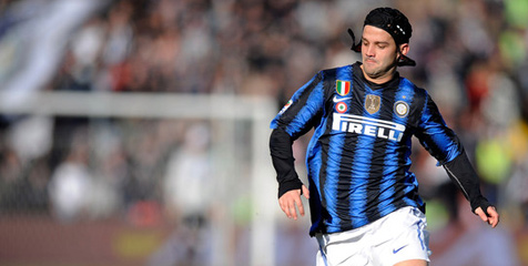 Ancelotti Minta PSG Tampung Chivu
