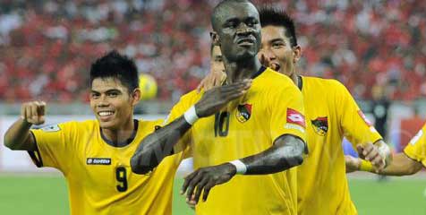 Review: Owona Gagalkan Kemenangan Persebaya