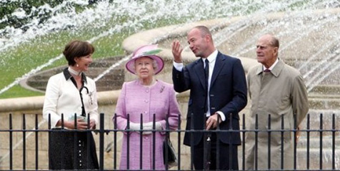 Shearer Dukung Hoddle, Harapkan Redknapp Shearer Dukung Hoddle, Harapkan Redknapp