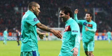 Dani Alves Mengaku 'Klik' Dengan Messi Dani Alves Mengaku 'Klik' Dengan Messi
