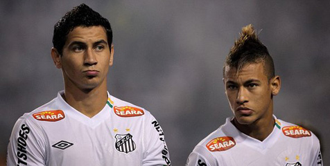 April Mop, Ganso Kerjai Klubnya Santos