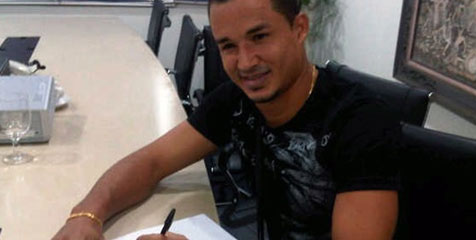 Kubu Persija Sambut Hangat Kedatangan David Da Rocha