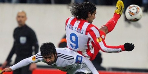 Falcao Kalem Hadapi Rumor Transfer