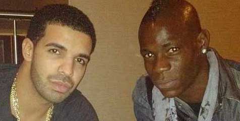 Balotelli Semprot Dua Gadis Dengan Tabung Pemadam Kebakaran