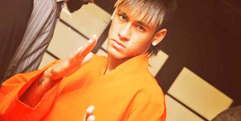 Neymar Jadi Kungfu Master Layaknya Jackie Chan