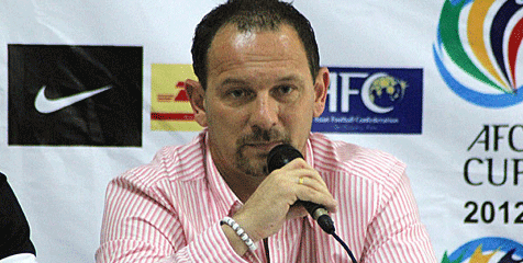 Arema Fokus Pertahanan Saat Hadapi Kelantan FA Arema Fokus Pertahanan Saat Hadapi Kelantan FA