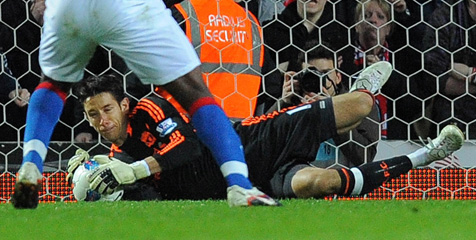 Brad Jones Dedikasikan Kemenangan Liverpool Untuk Mendiang Putranya Brad Jones Dedikasikan Kemenangan Liverpool Untuk Mendiang Putranya