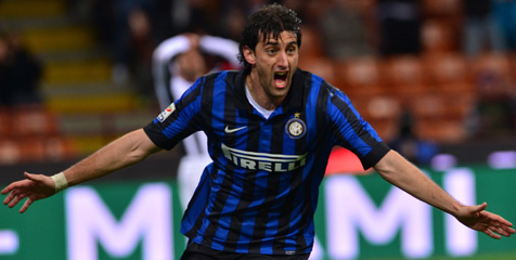 Review: Penalti Milito Beri Inter 3 Poin Review: Penalti Milito Beri Inter 3 Poin