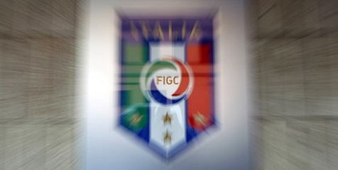 Klub-Klub Italia Persoalkan Jadwal Pengganti Klub-Klub Italia Persoalkan Jadwal Pengganti