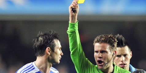 Felix Brych Wasiti Chelsea vs Barcelona Felix Brych Wasiti Chelsea vs Barcelona