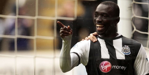 Cisse Beri Kejutan Suporter Cilik Cisse Beri Kejutan Suporter Cilik