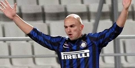 Cambiasso Tak Terobsesi Posisi Tiga Besar Serie A Cambiasso Tak Terobsesi Posisi Tiga Besar Serie A