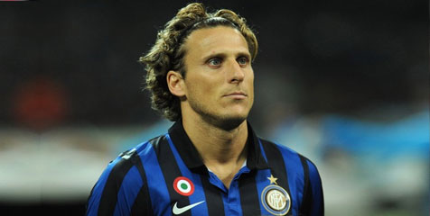 Agen: Forlan Pastikan Bertahan Musim Depan