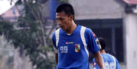 PSPS Bantah Kabar Hengkangnya Zaenal Arif PSPS Bantah Kabar Hengkangnya Zaenal Arif