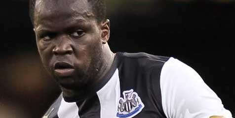 Tiote Tolak Tawaran United Dan Chelsea Tiote Tolak Tawaran United Dan Chelsea