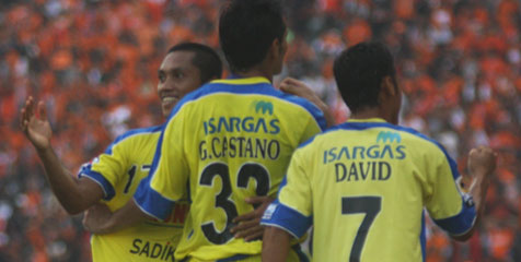ISL Review: Tumbangkan Persija, Persegres Menjauh Dari Degradasi ISL Review: Tumbangkan Persija, Persegres Menjauh Dari Degradasi