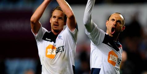 Bekuk Villa, Bolton Buka Peluang Lolos Degradasi