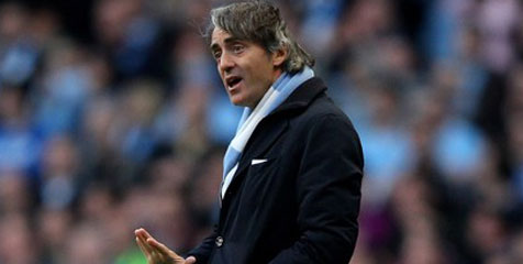 Mancini: Lawan United Lebih Mudah Mancini: Lawan United Lebih Mudah