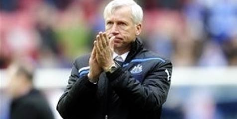 Pardew: Saat Tak Tepat Bersua Chelsea