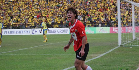 Kurang Adaptasi Lapangan Biang Kegagalan Persija