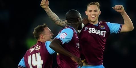 Tekuk Cardiff, West Ham Menatap Liga Premier