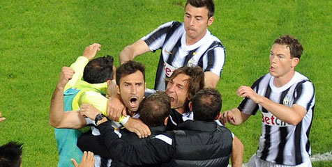 Conte: Juventus Luar Biasa Conte: Juventus Luar Biasa