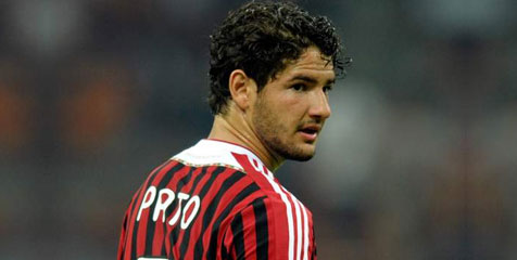 Pato Menyesal Turun Melawan Barcelona