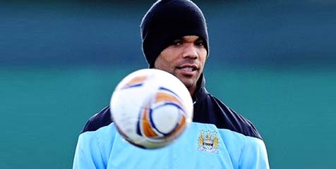 Lescott: Seluruh Penggawa City Fokus Redam QPR