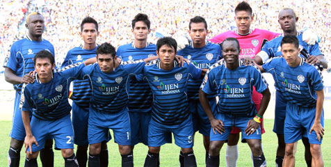 Suharno Benahi Finishing Touch Arema ISL