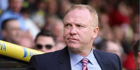 Aston Villa Pecat Alex McLeish