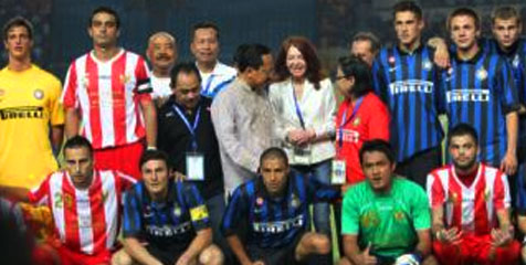 Cambiasso dan Rombongan Inter Kunjungi Fauzi Bowo