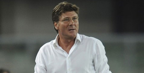 De Laurentiis Yakin Bisa Pertahankan Mazzarri
