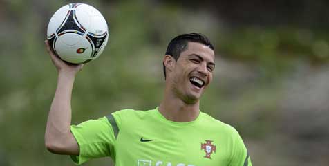 Pepe: Jangan Terlalu Menekan Ronaldo