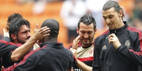 Ibra Dapatkan Nomor 10 Seedorf Ibra Dapatkan Nomor 10 Seedorf
