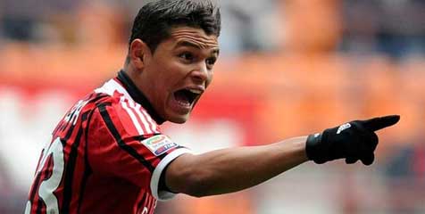 Barca Tak Ingin Menyerah Buru Thiago Silva