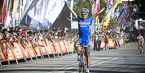 Tour de Singkarak: Masakazu Ito Bertahan