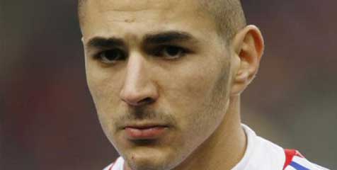 Djaziri: Benzema Takkan Tinggalkan Madrid