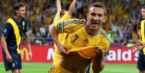 Setelah Mencetak Gol, Sheva Menabrak Orang