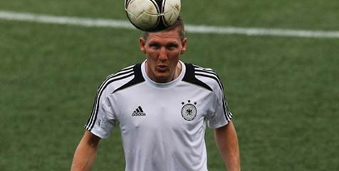 Schweinsteiger: Mari Menangi Duel Klasik Kontra Belanda!