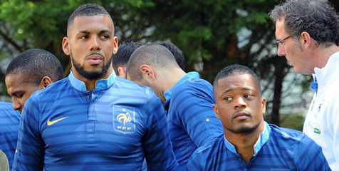 Yann M'Vila Siap Turun Melawan Ukraina