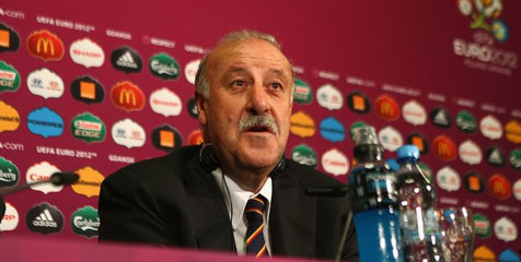 Del Bosque Isyaratkan Tak Pasang Penyerang Lawan Irlandia
