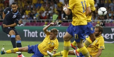 Walcott : Gol Welbeck Berkelas