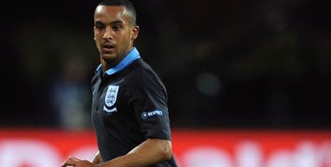 Walcott: Lawan Ukraina, Inggris Takkan Main Defensif Walcott: Lawan Ukraina, Inggris Takkan Main Defensif