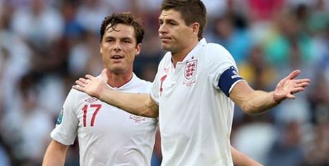 Parker Mengaku 'Klik' Bertandem Gerrard