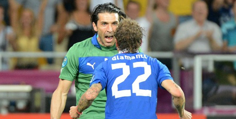 Tak Mau Lihat Penalti, Buffon Nasehati Diamanti